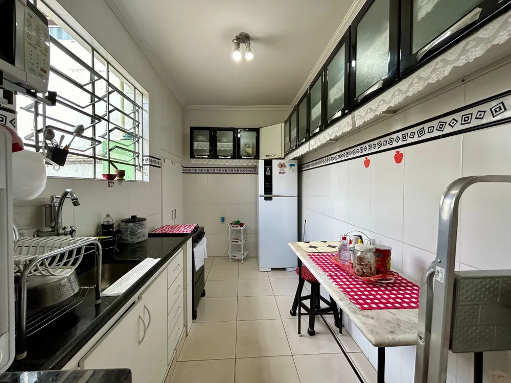 Casa, 3 quartos, 240 m² - Foto 4