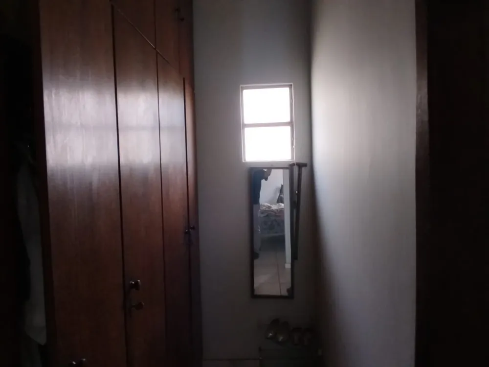 Casa, 4 quartos, 240 m² - Foto 8