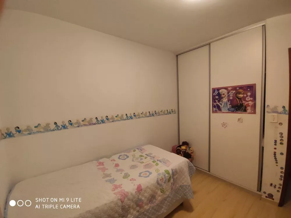 Apartamento à venda com 3 quartos, 80m² - Foto 2