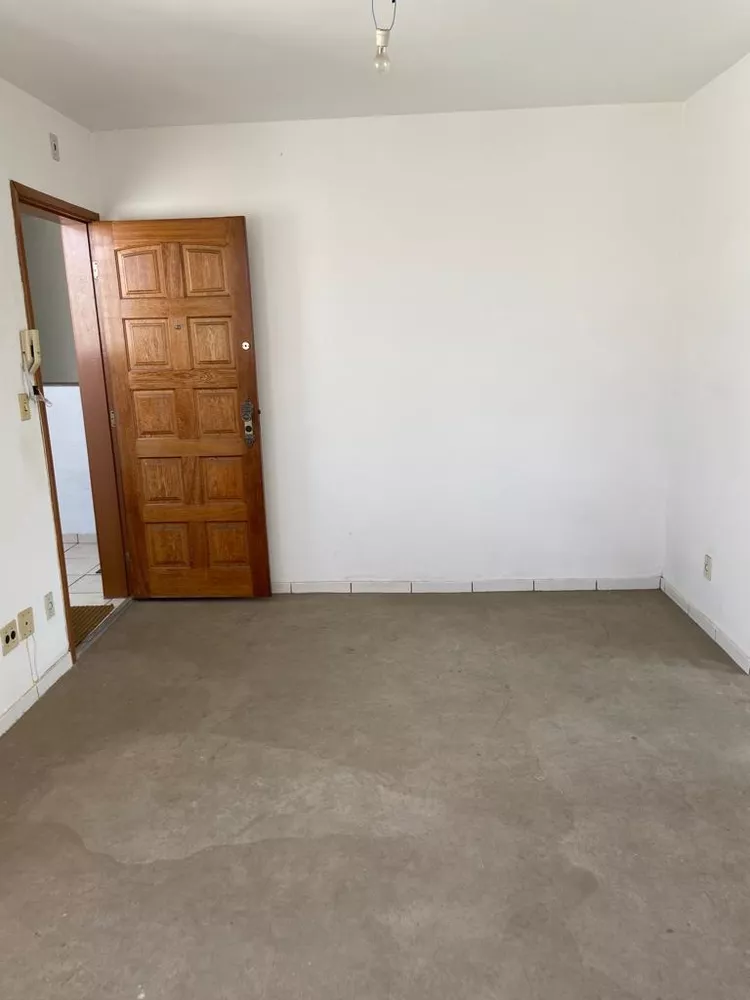 Apartamento à venda com 2 quartos, 46m² - Foto 1