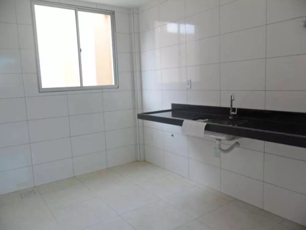 Apartamento à venda com 4 quartos, 90m² - Foto 2