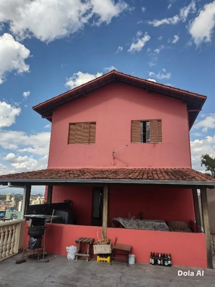 Casa, 4 quartos, 217 m² - Foto 1