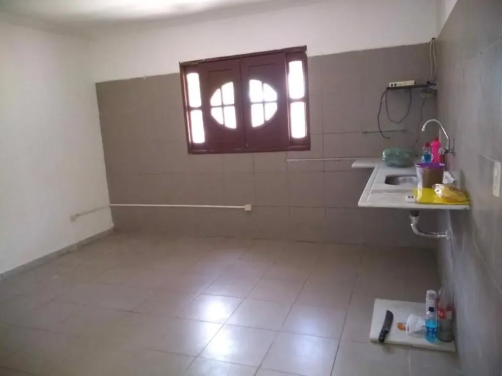 Casa, 5 quartos, 210 m² - Foto 2