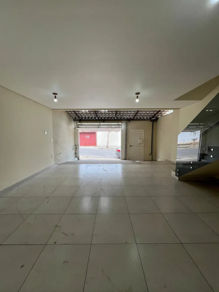 Casa, 3 quartos, 129 m² - Foto 2