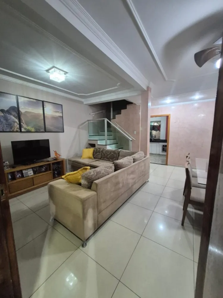 Casa, 3 quartos, 180 m² - Foto 1