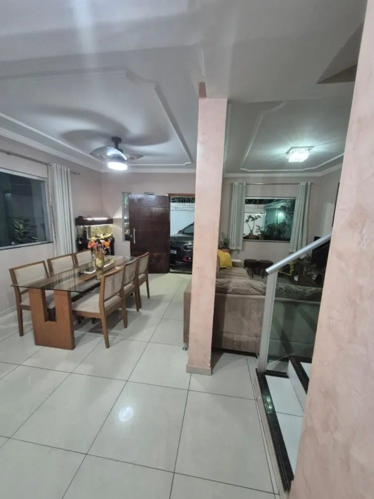 Casa, 3 quartos, 180 m² - Foto 1