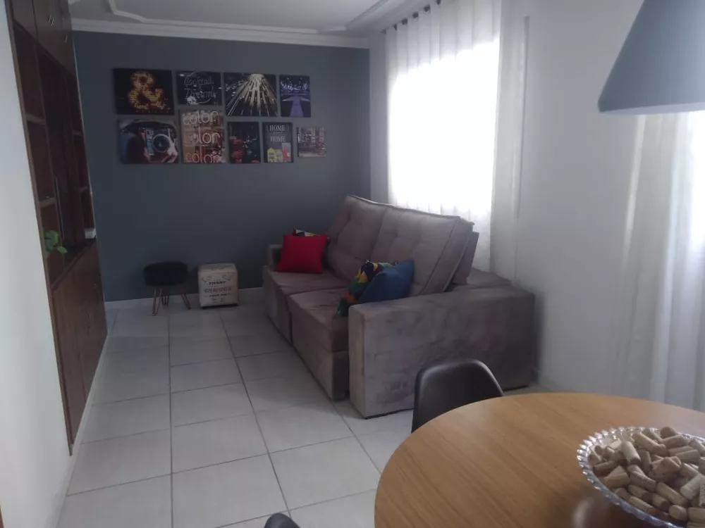 Apartamento à venda com 3 quartos, 80m² - Foto 2