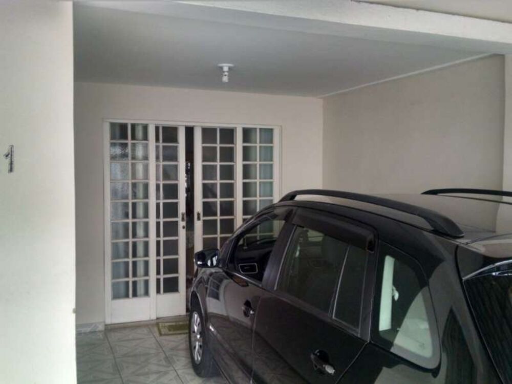 Casa à venda com 3 quartos, 275m² - Foto 1
