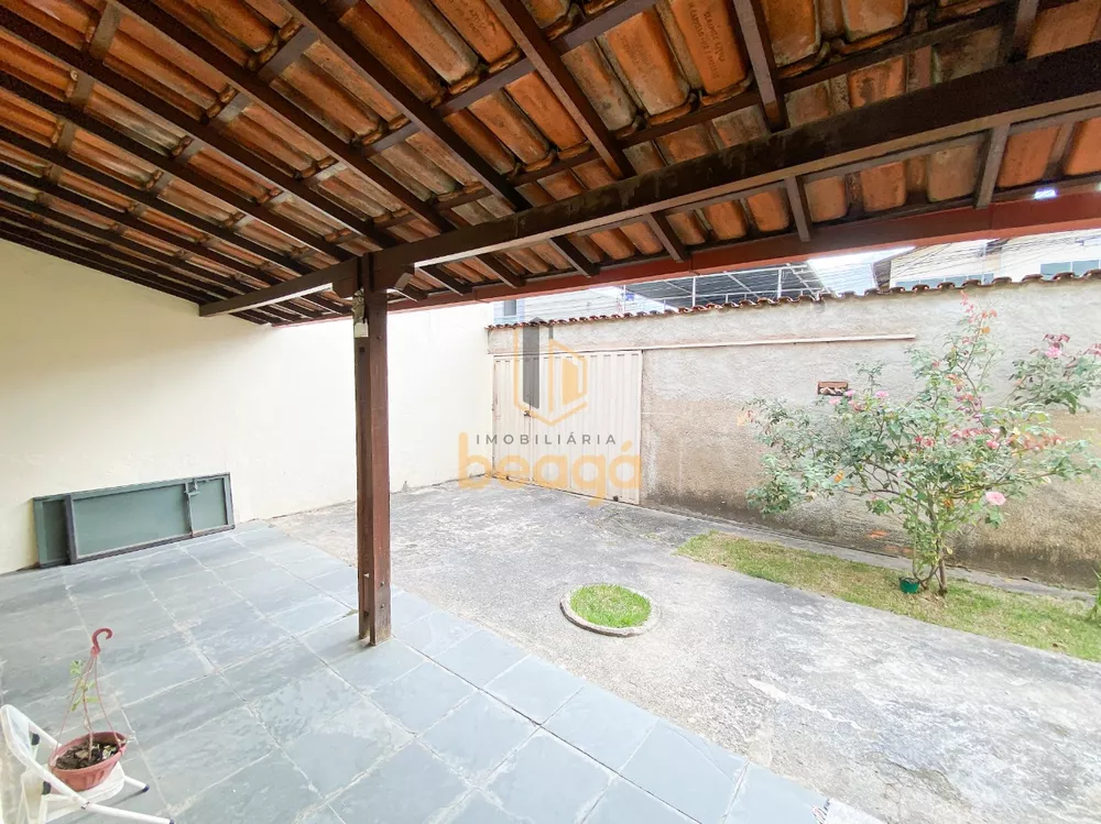 Casa à venda com 3 quartos, 140m² - Foto 4