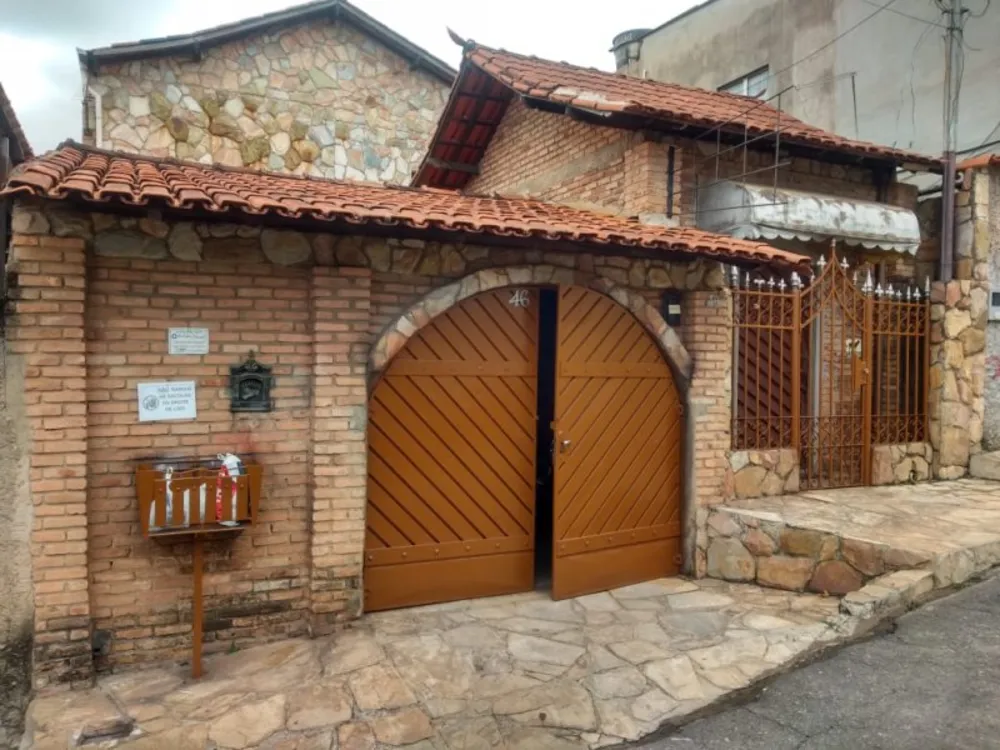 Casa, 3 quartos, 240 m² - Foto 1
