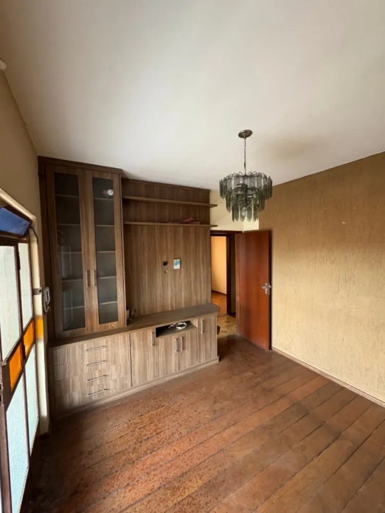 Casa, 6 quartos, 329 m² - Foto 2