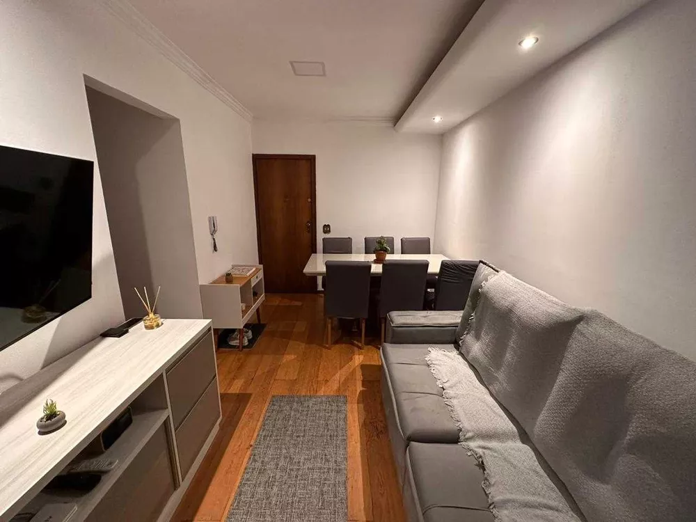 Apartamento à venda com 3 quartos, 67m² - Foto 2