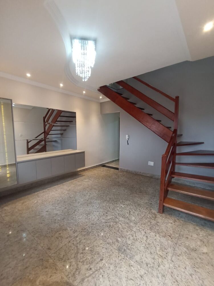 Casa à venda com 3 quartos, 174m² - Foto 2