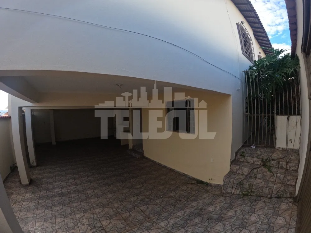 Casa, 3 quartos, 251 m² - Foto 2
