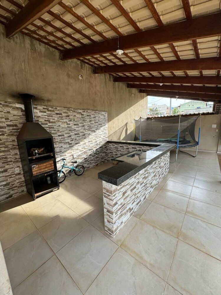 Casa à venda com 3 quartos, 320m² - Foto 4