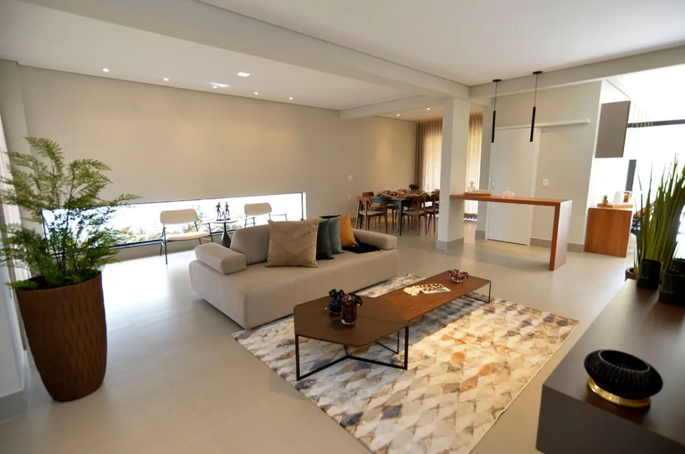 Casa, 3 quartos, 201 m² - Foto 1
