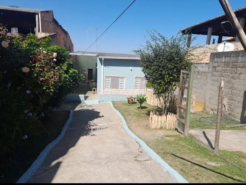Casa à venda com 3 quartos, 300m² - Foto 1