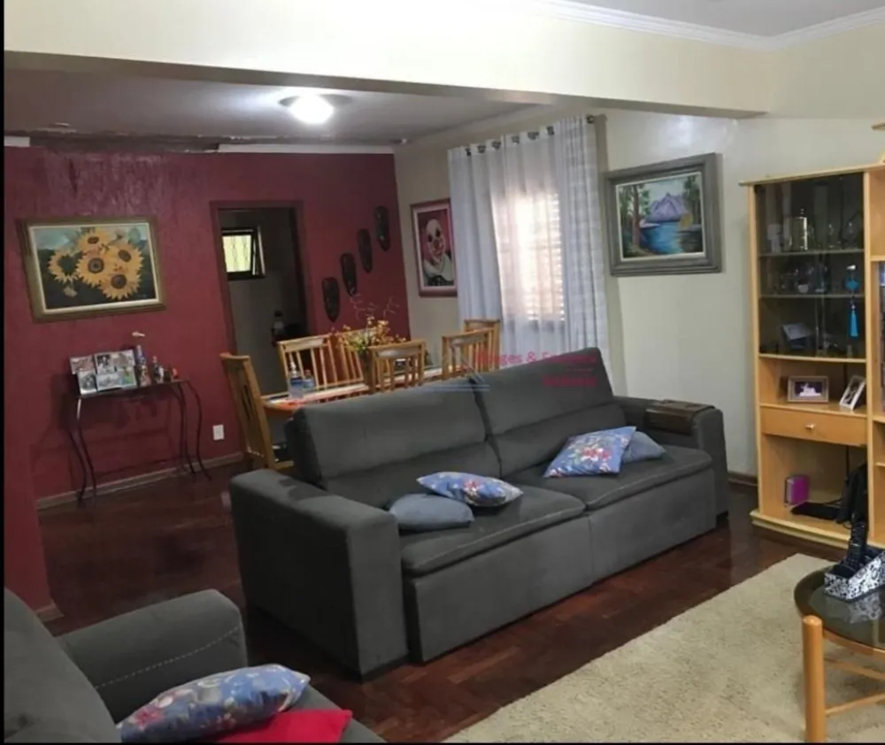 Casa, 3 quartos, 227 m² - Foto 1
