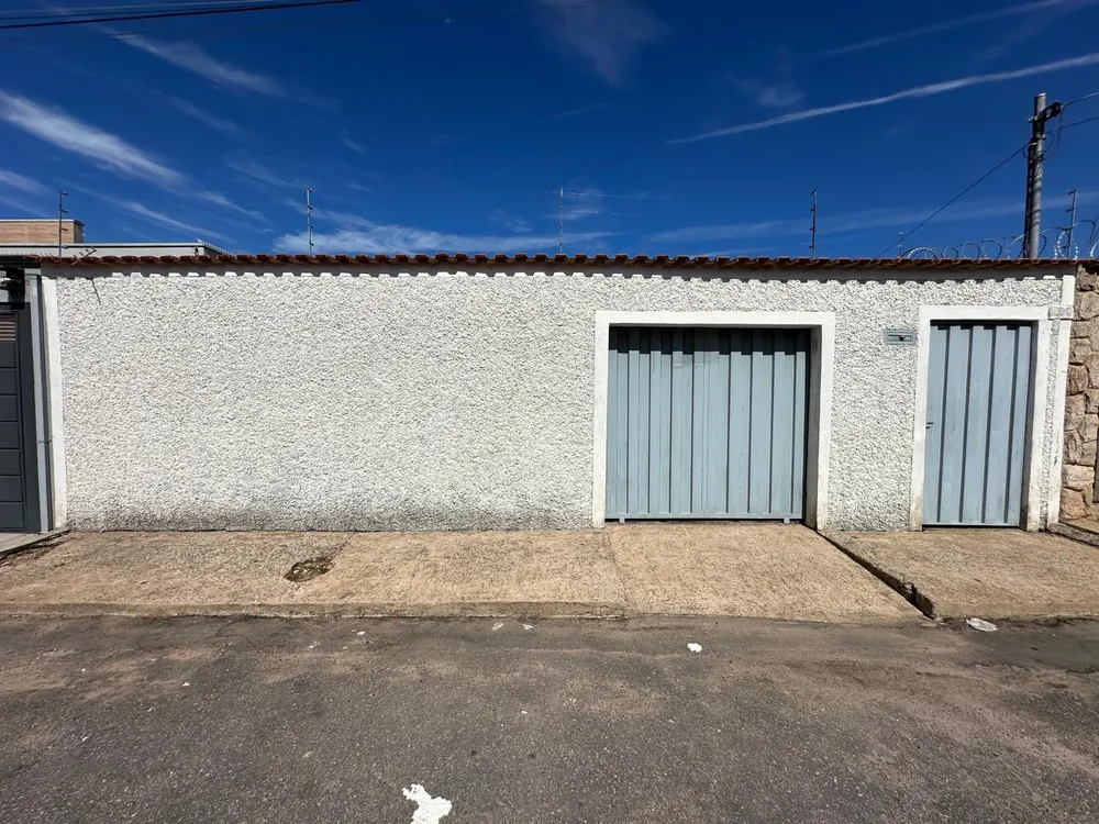 Casa, 2 quartos, 240 m² - Foto 1