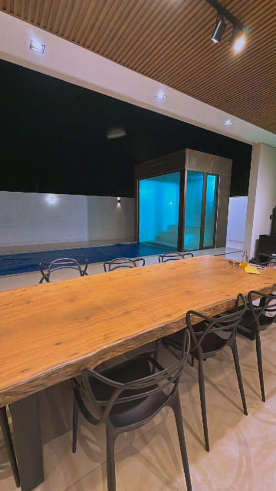 Casa de Condomínio à venda com 4 quartos, 420m² - Foto 1