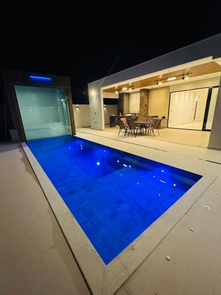 Casa de Condomínio à venda com 4 quartos, 420m² - Foto 2