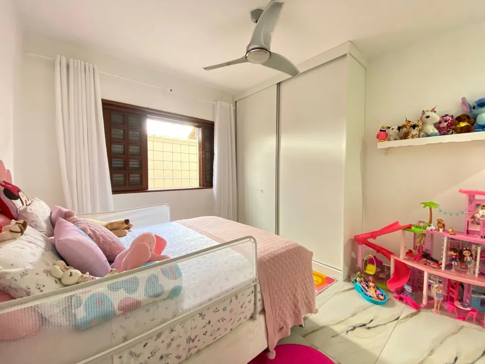 Casa, 4 quartos, 270 m² - Foto 2