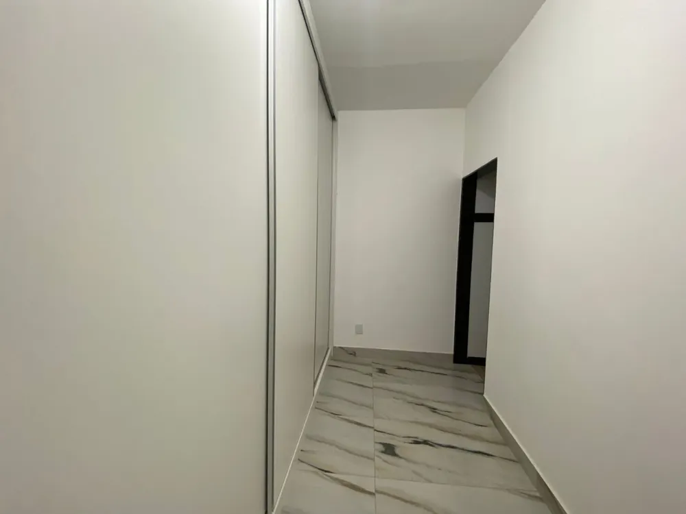 Casa, 4 quartos, 270 m² - Foto 13