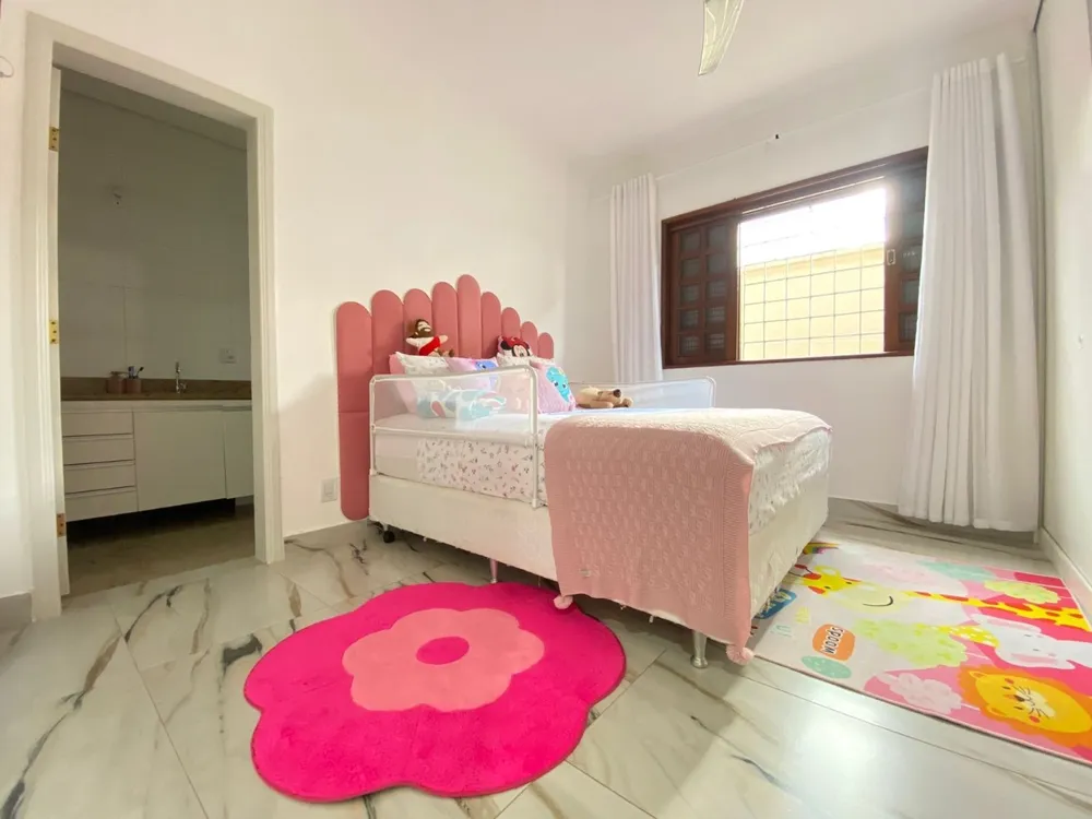 Casa, 4 quartos, 270 m² - Foto 11