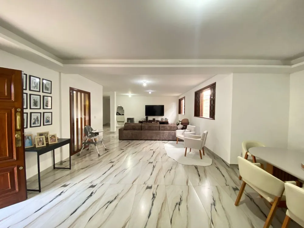 Casa, 4 quartos, 270 m² - Foto 3
