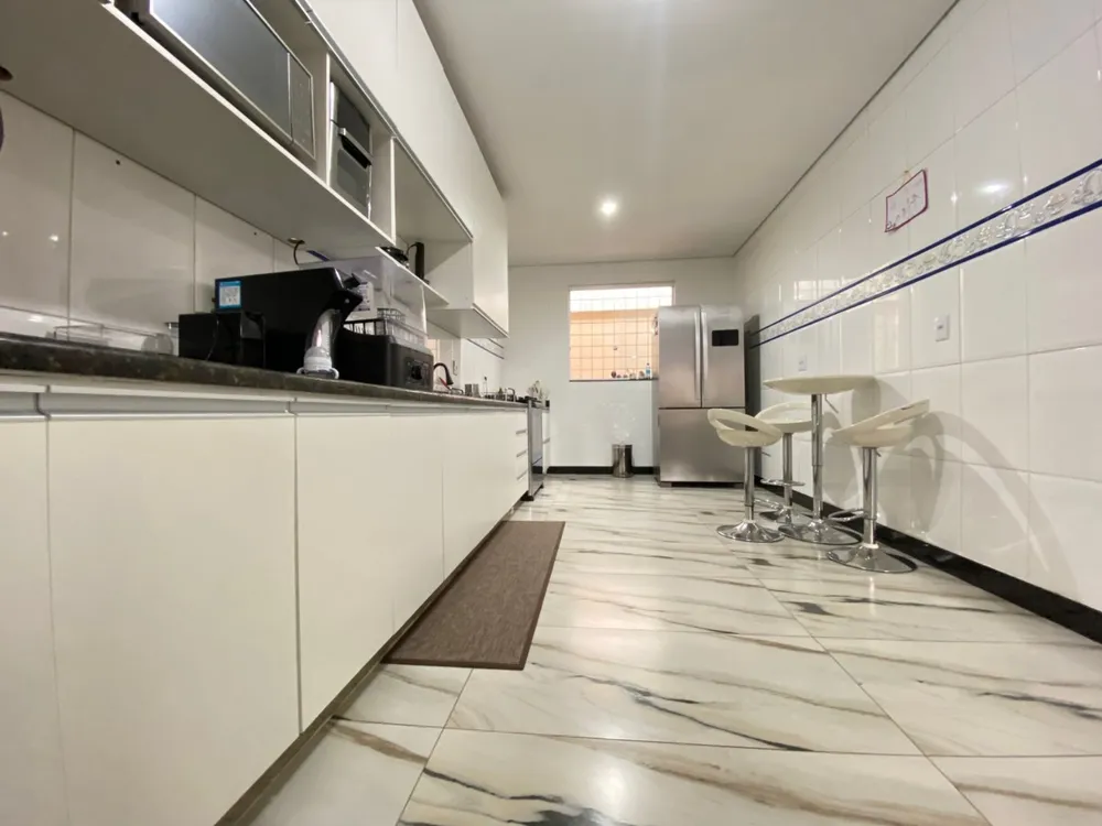 Casa, 4 quartos, 270 m² - Foto 21