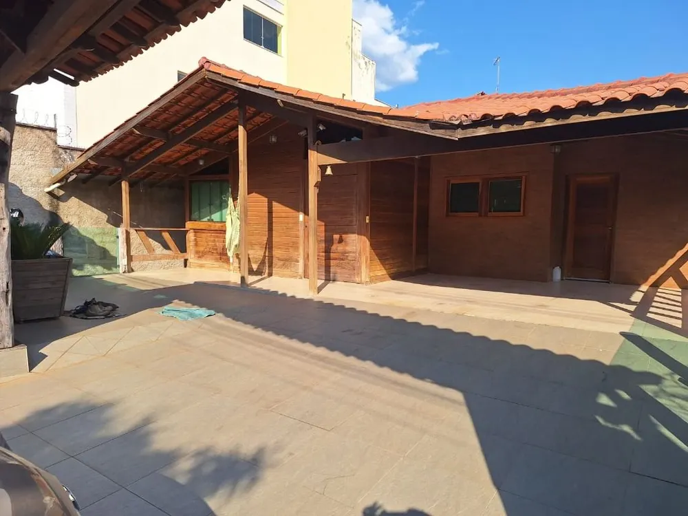Casa, 3 quartos, 450 m² - Foto 1
