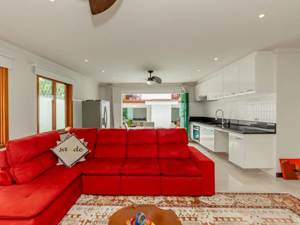 Casa, 3 quartos, 250 m² - Foto 2