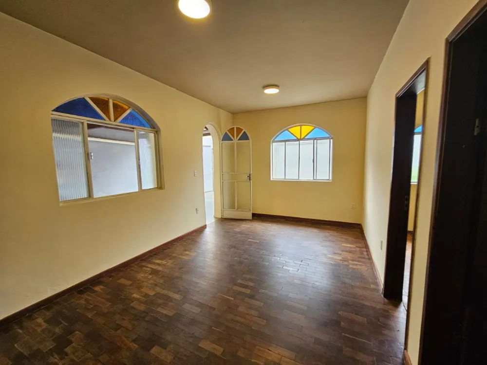 Casa, 3 quartos, 360 m² - Foto 1