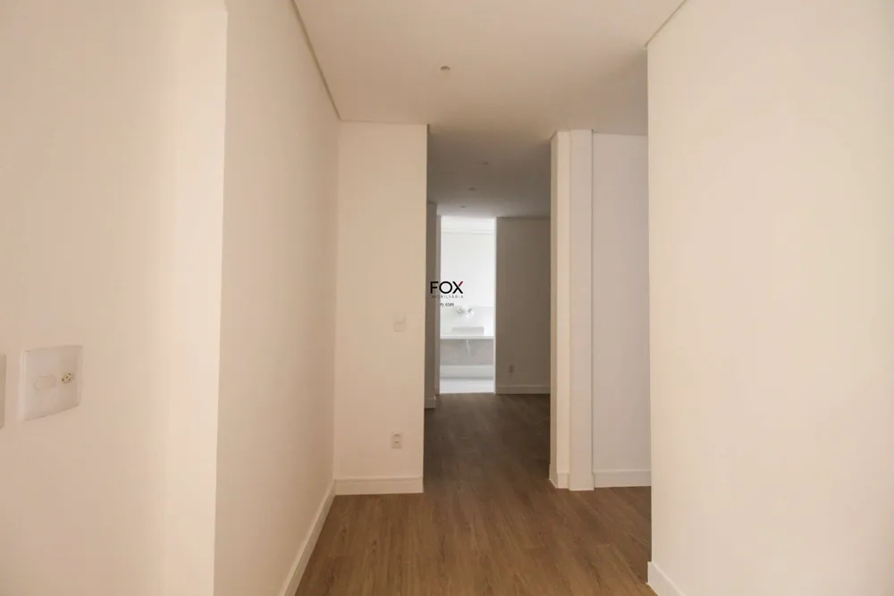 Cobertura, 3 quartos, 214 m² - Foto 3