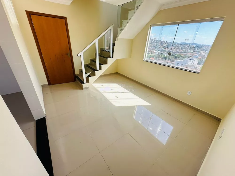 Apartamento à venda com 3 quartos, 130m² - Foto 2