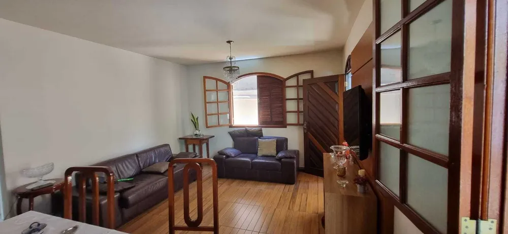 Casa, 8 quartos, 245 m² - Foto 1