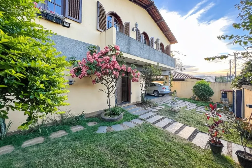 Casa, 5 quartos, 285 m² - Foto 4