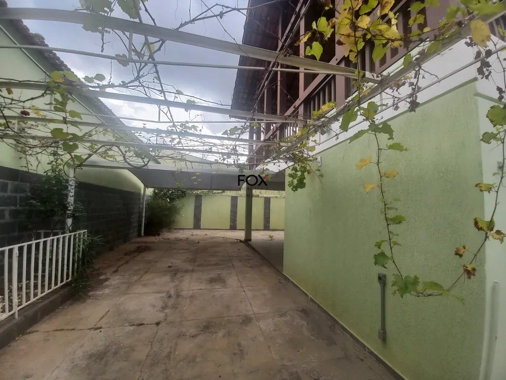 Casa, 4 quartos, 330 m² - Foto 1