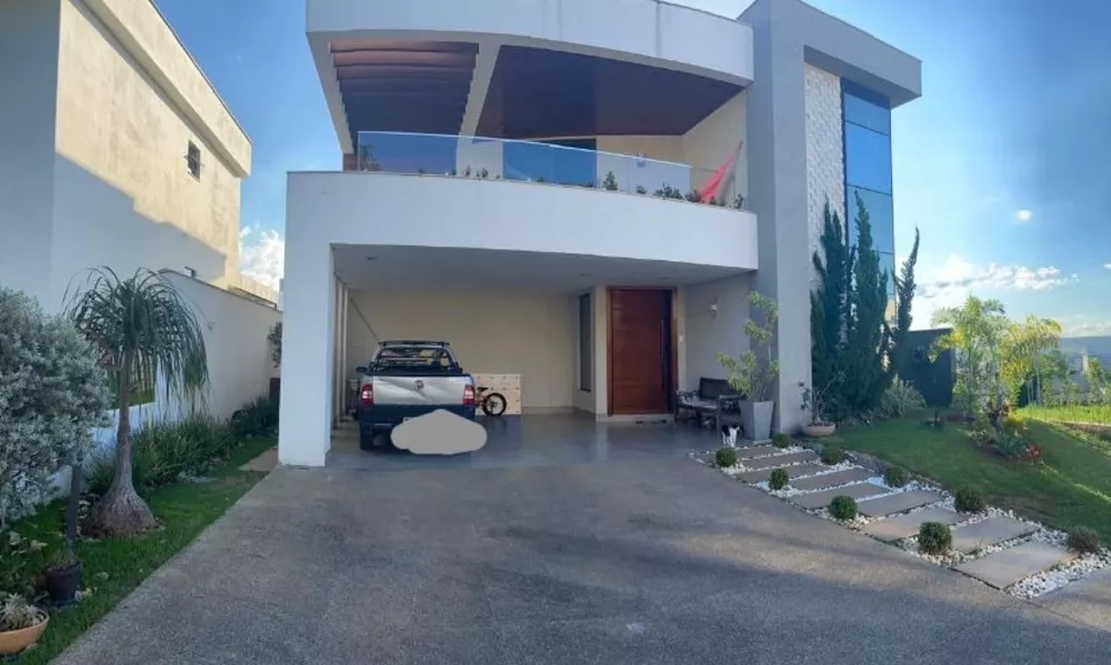 Casa à venda com 4 quartos, 308m² - Foto 1