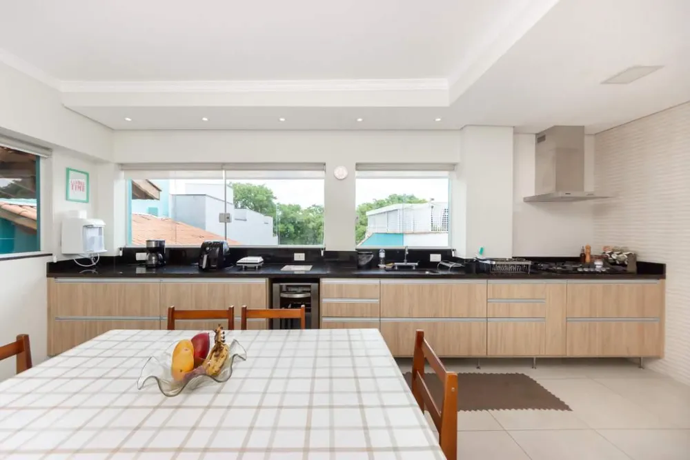 Casa, 3 quartos, 237 m² - Foto 3