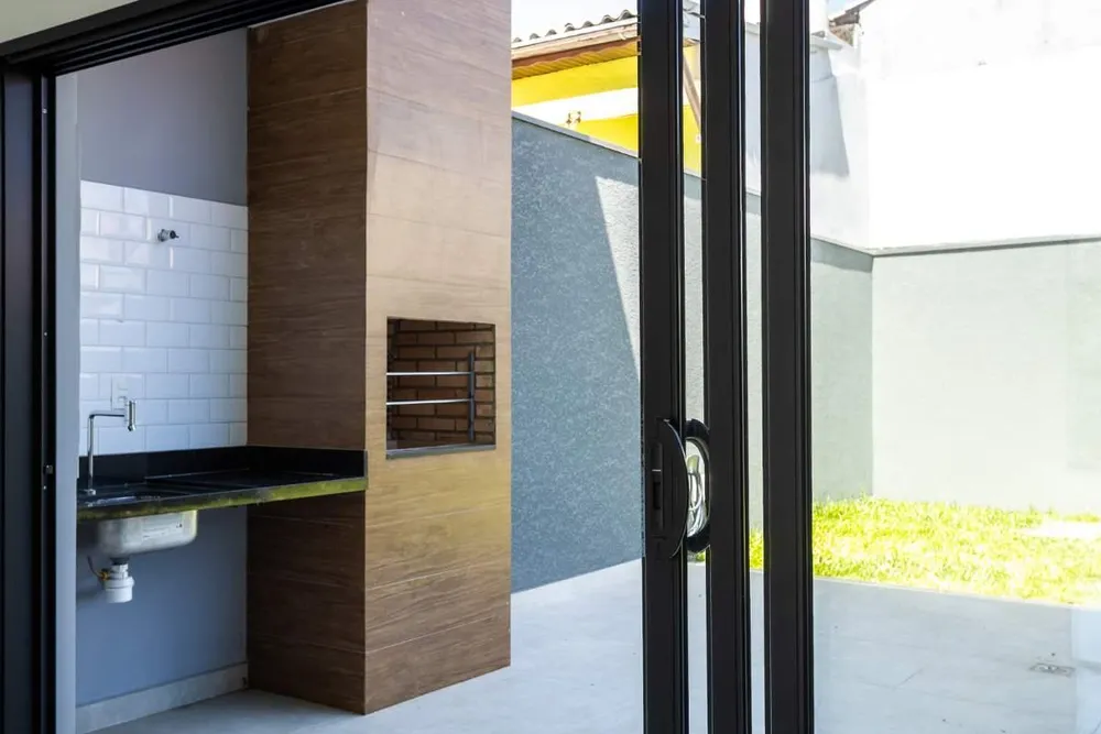 Casa, 3 quartos, 216 m² - Foto 1
