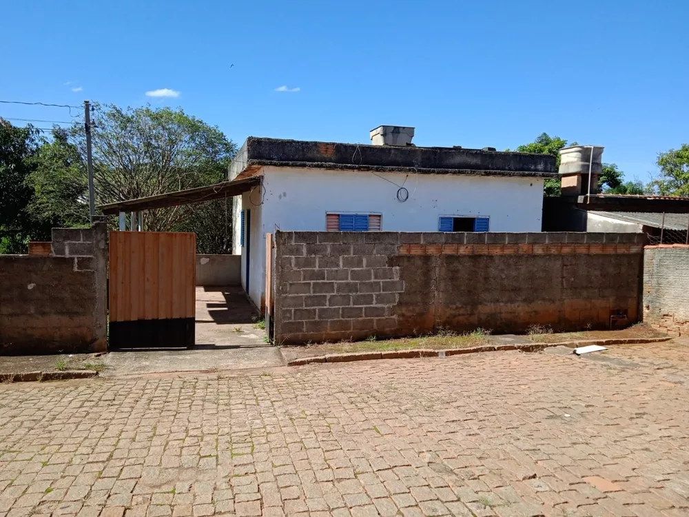 Casa à venda com 2 quartos, 500m² - Foto 1