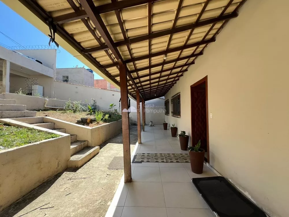 Casa à venda com 3 quartos, 480m² - Foto 1