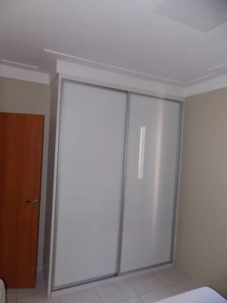 Apartamento à venda com 3 quartos, 162m² - Foto 3