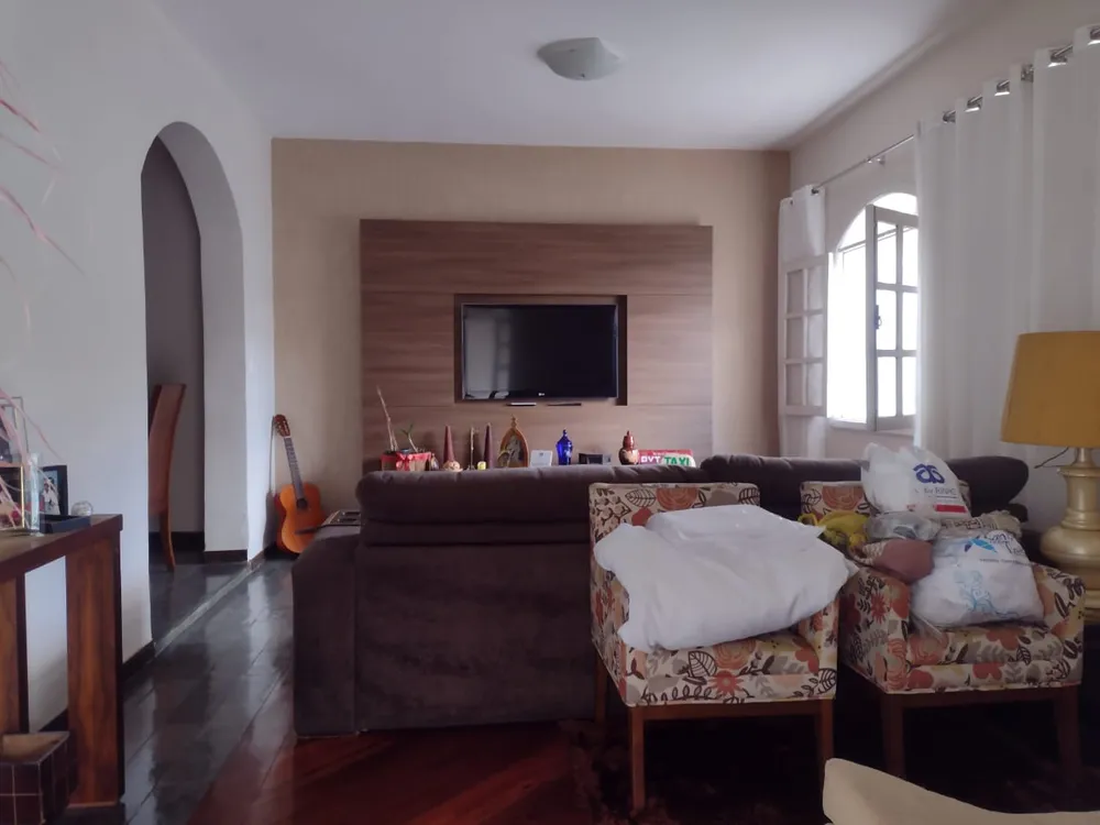 Casa, 2 quartos, 180 m² - Foto 1