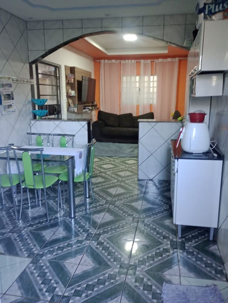 Casa à venda com 2 quartos, 200m² - Foto 1
