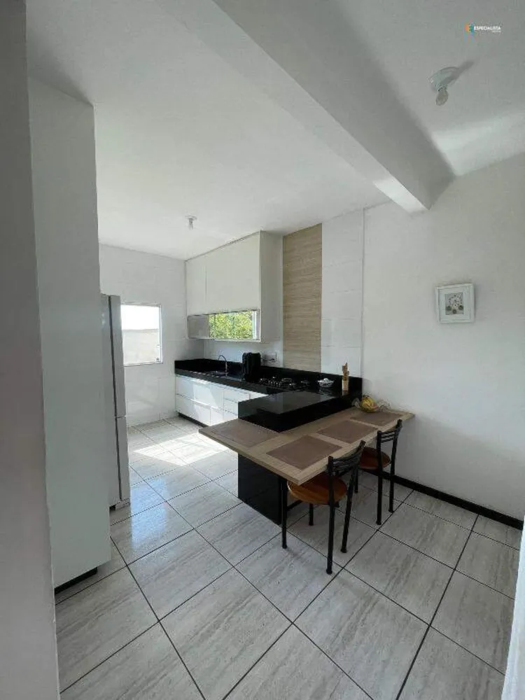 Casa, 3 quartos, 216 m² - Foto 4