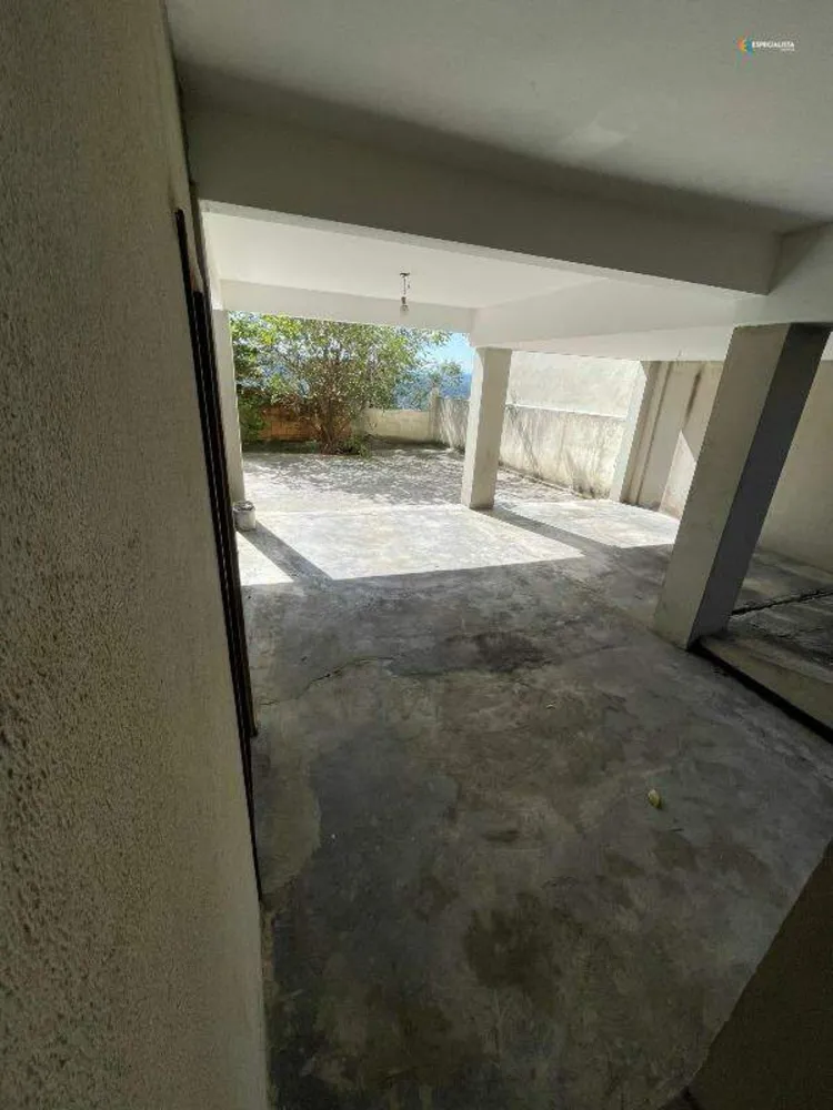 Casa, 3 quartos, 216 m² - Foto 2