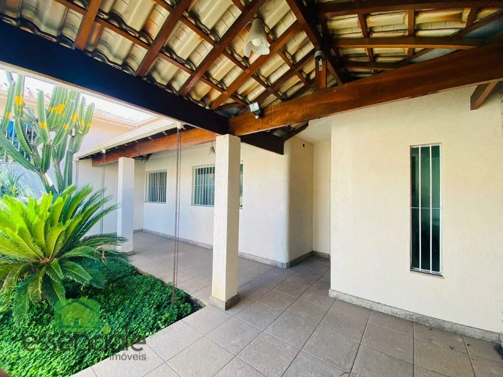 Casa, 4 quartos, 200 m² - Foto 1