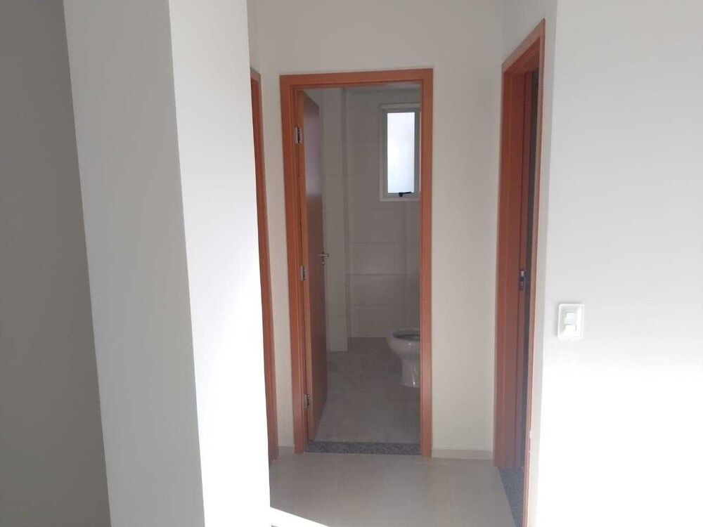 Apartamento à venda com 2 quartos, 96m² - Foto 2